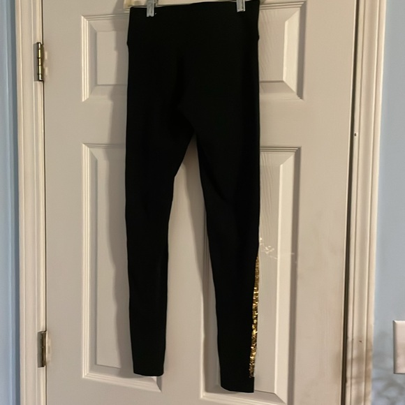 Pink‎ by Victoria’s Secret yoga pants. Size XS. Good preloved condition. - Picture 3 of 3